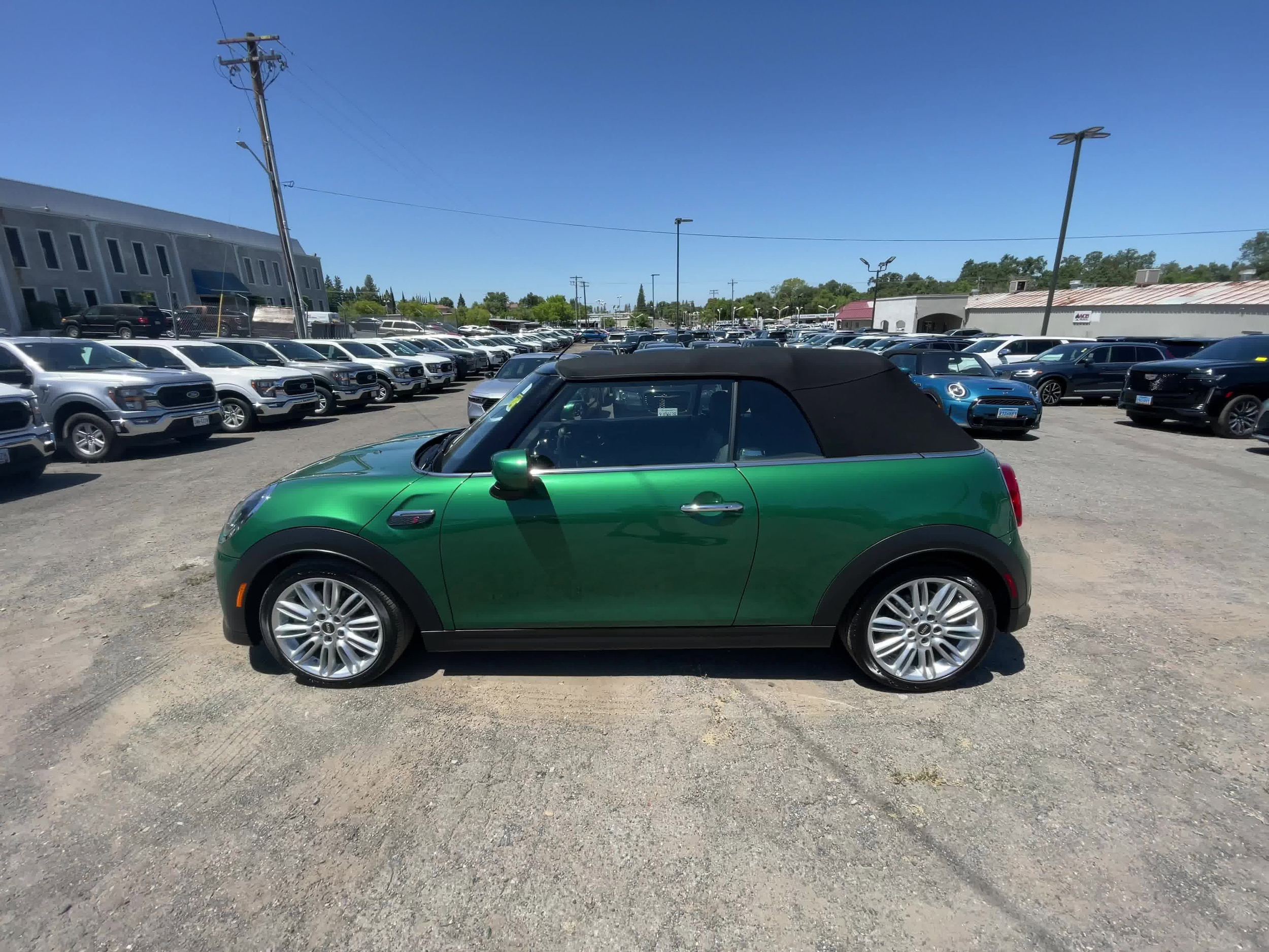 2024 MINI Cooper Convertible S 8