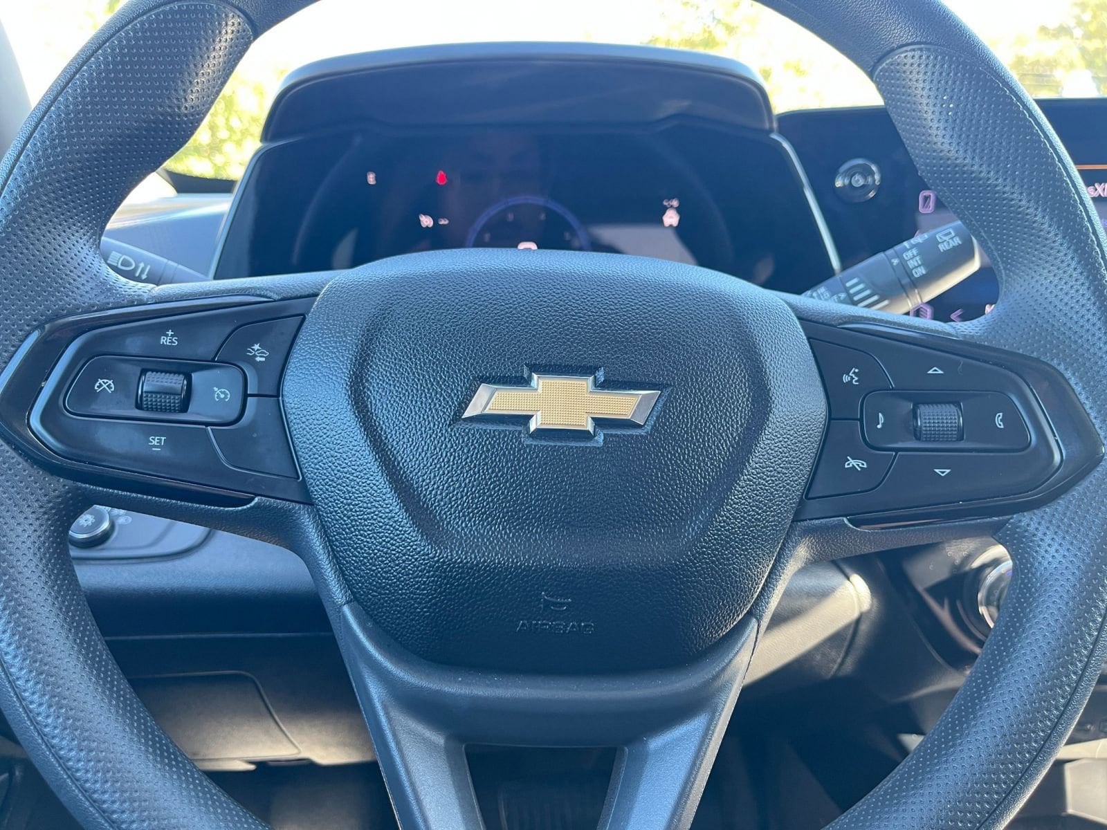 Thumbnail: 2025 Chevrolet Trax - 25