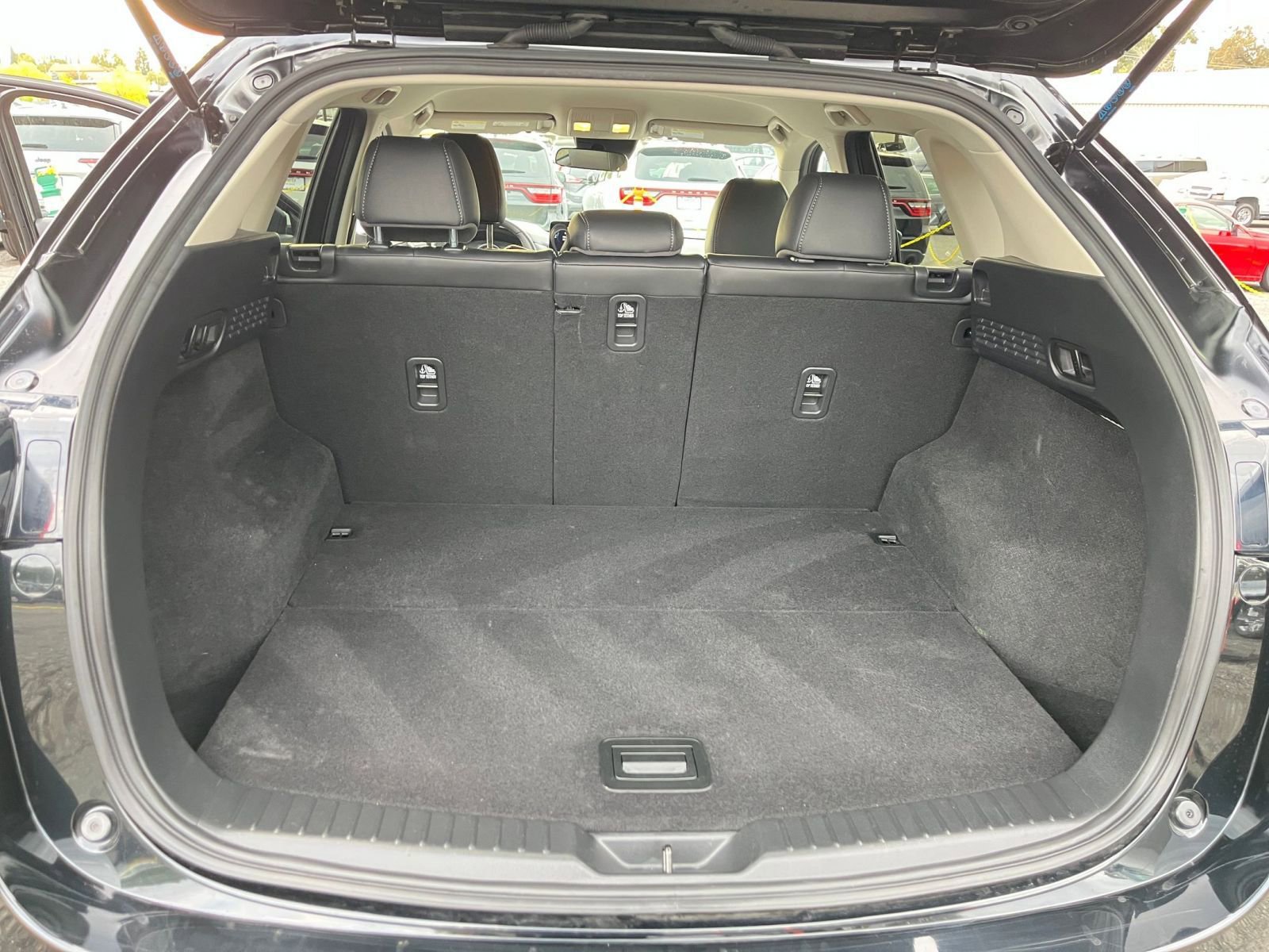 Thumbnail: 2025 Mazda CX-5 - 31