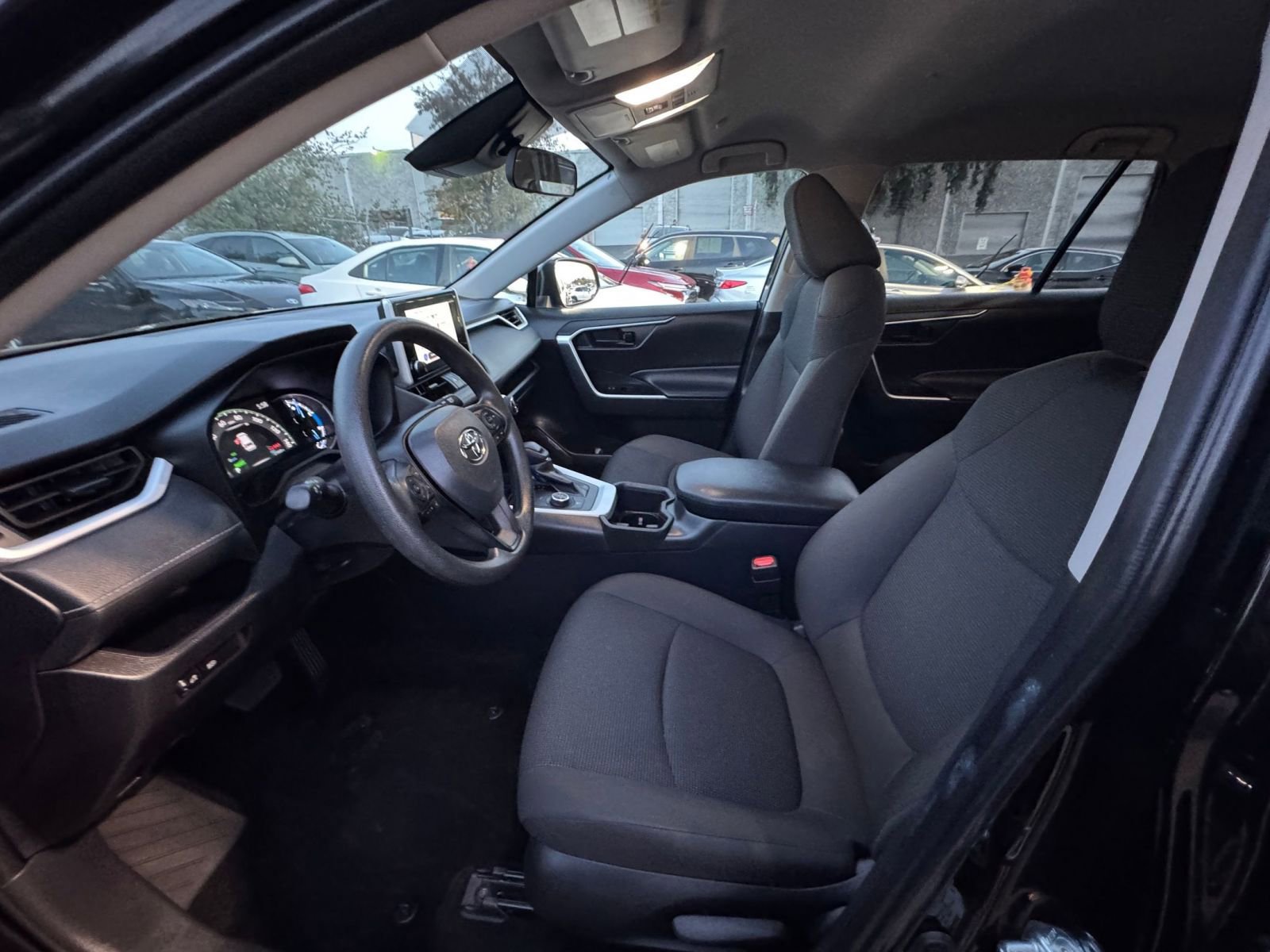 Thumbnail: 2025 Toyota RAV4 - 25