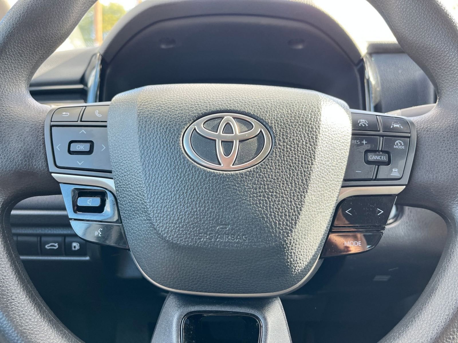 Thumbnail: 2025 Toyota Camry - 27