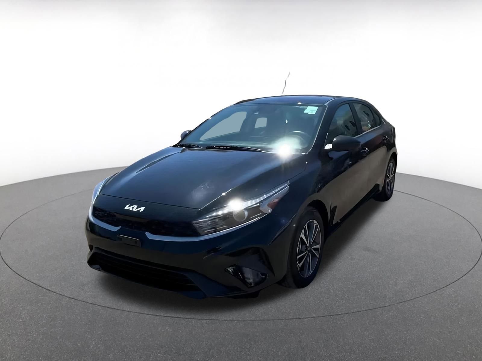 Thumbnail: 2024 Kia Forte - 7