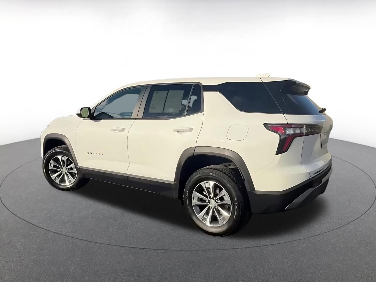 Thumbnail: 2025 Chevrolet Equinox - 10