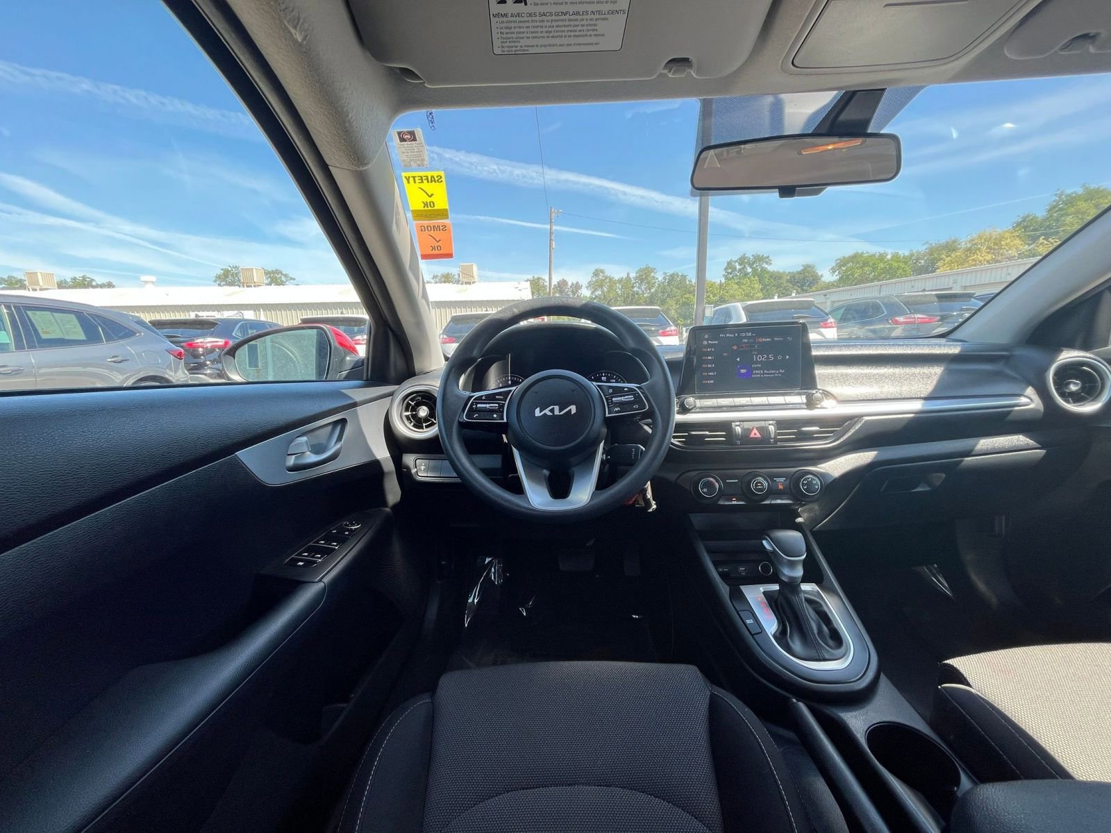 Thumbnail: 2023 Kia Forte - 32