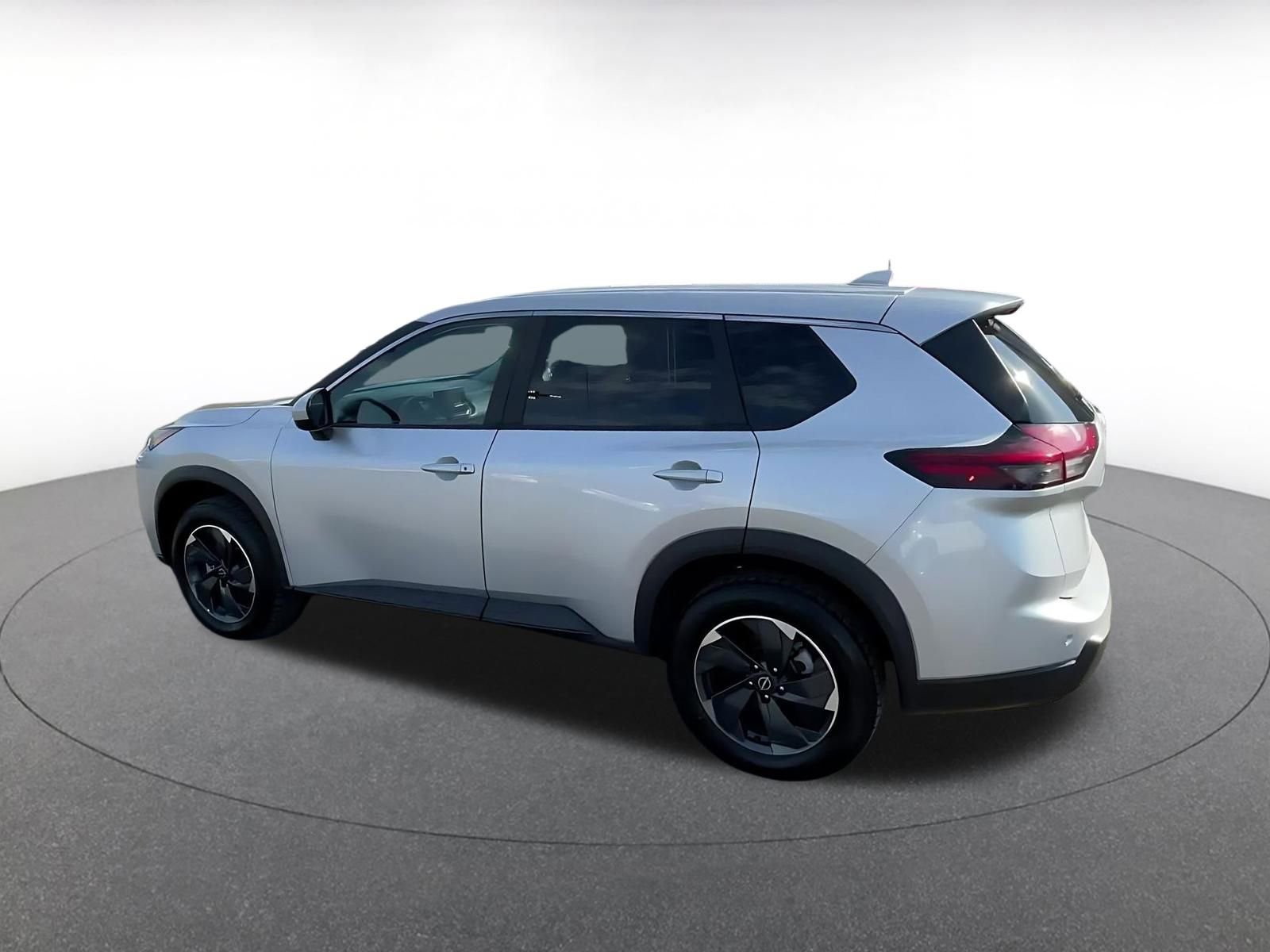 Thumbnail: 2025 Nissan Rogue - 10