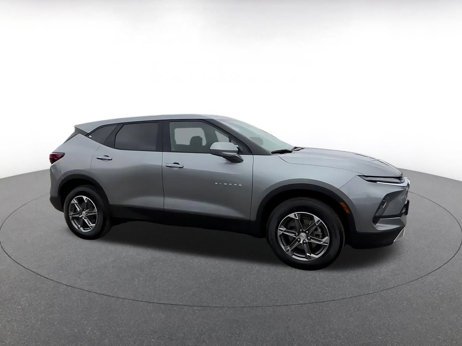 Thumbnail: 2025 Chevrolet Blazer - 2