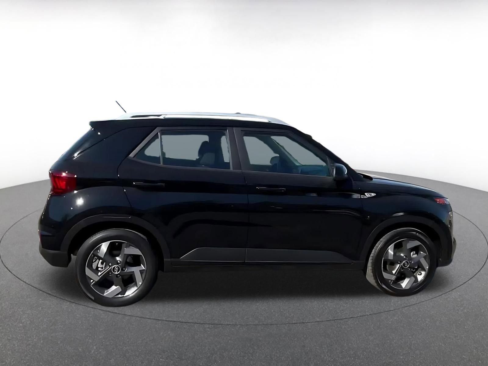Thumbnail: 2025 Hyundai Venue - 16
