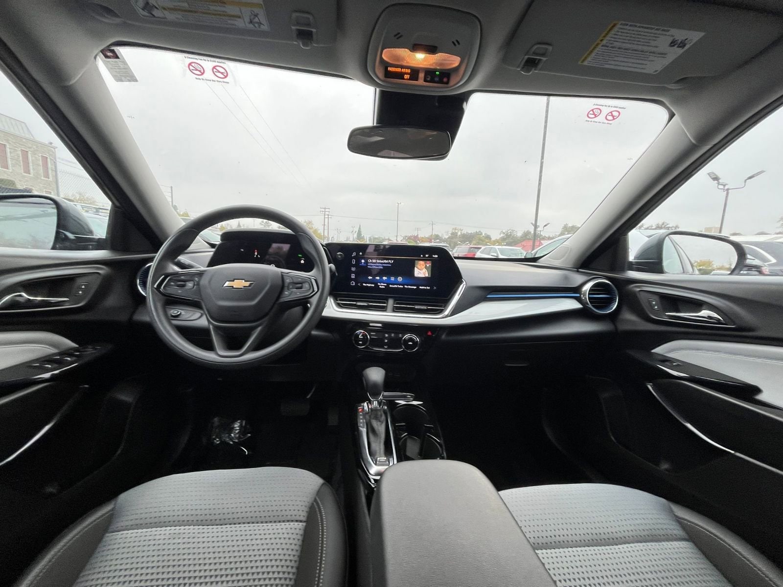 Thumbnail: 2025 Chevrolet Trax - 31