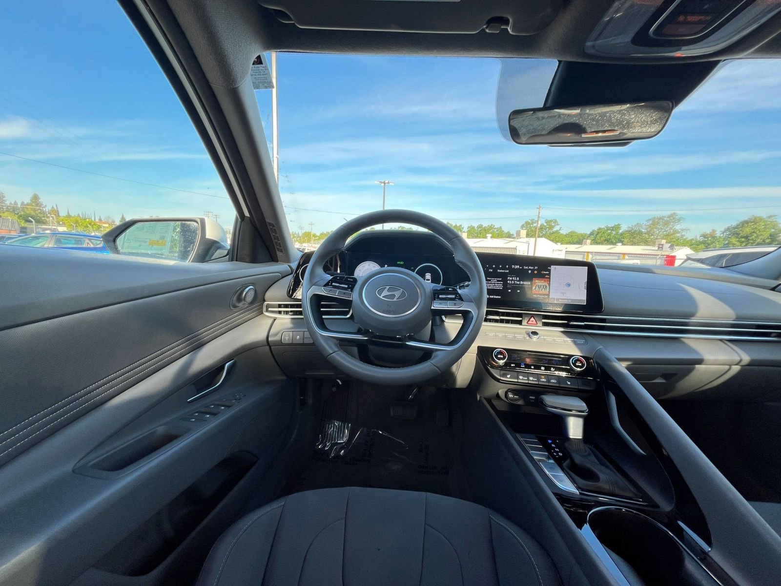 Thumbnail: 2025 Hyundai Elantra - 35