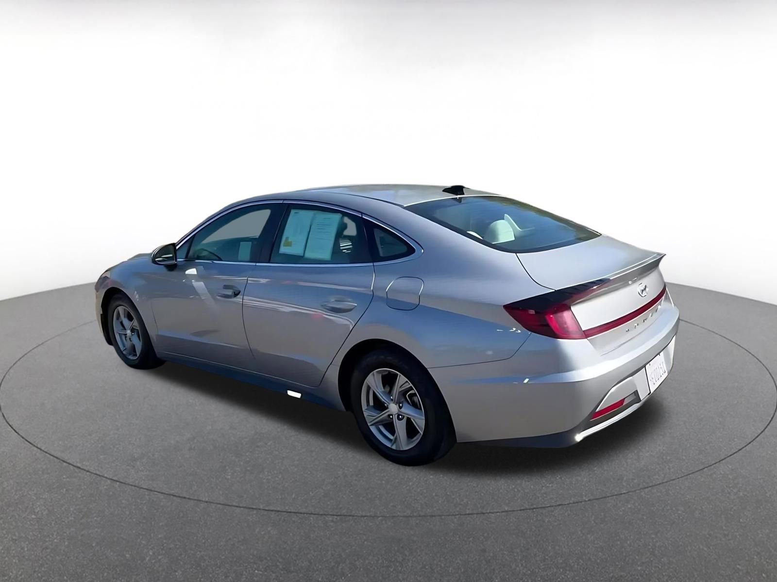 Thumbnail: 2023 Hyundai Sonata - 10