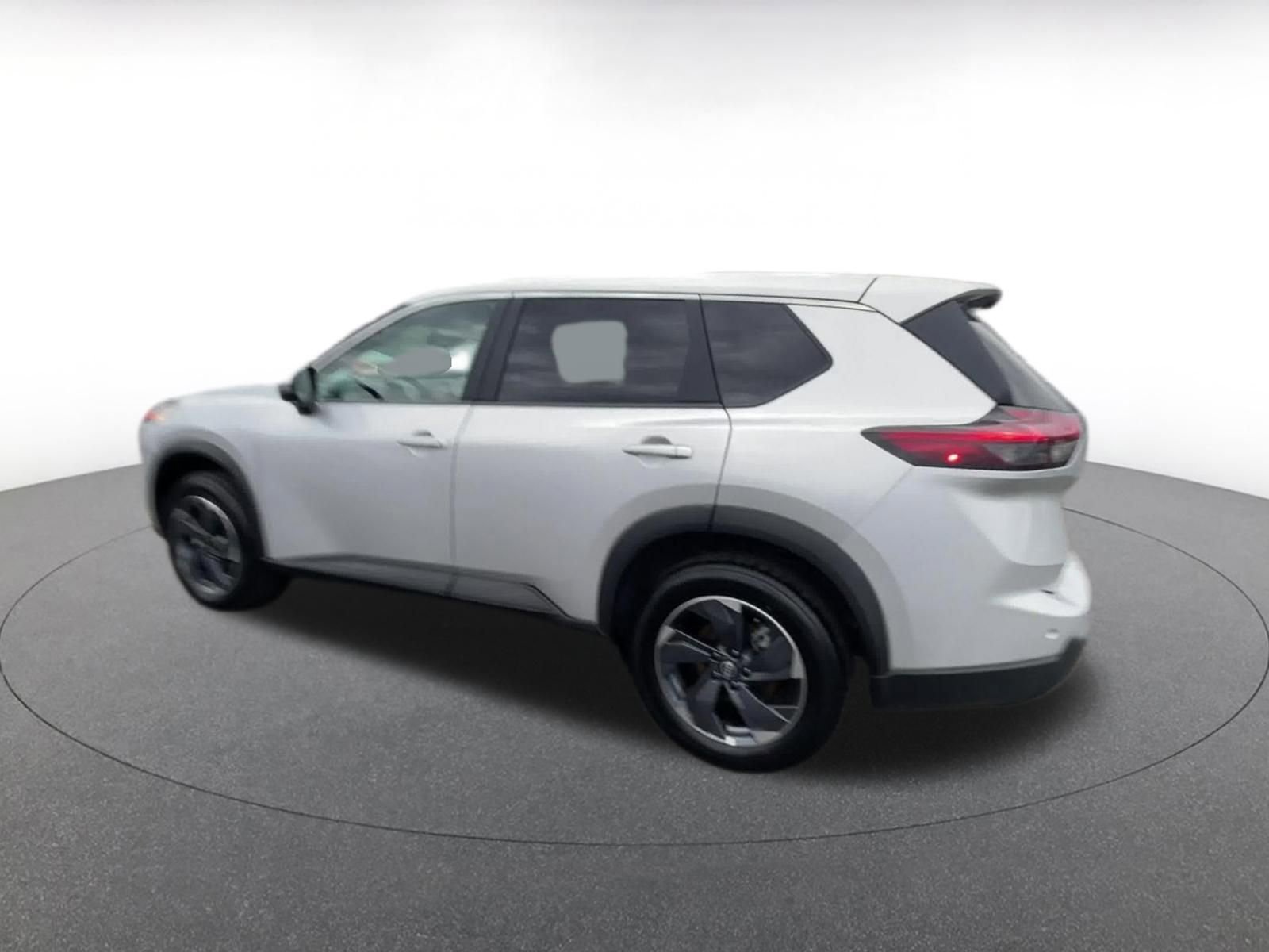 Thumbnail: 2025 Nissan Rogue - 10