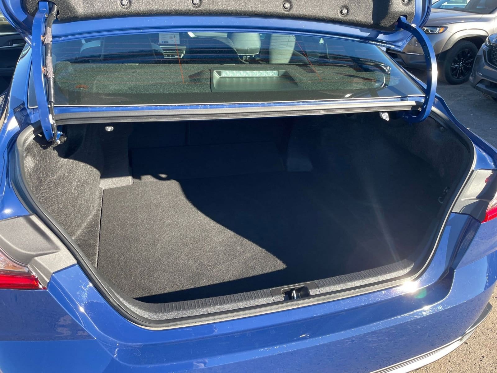 Thumbnail: 2025 Toyota Camry - 31