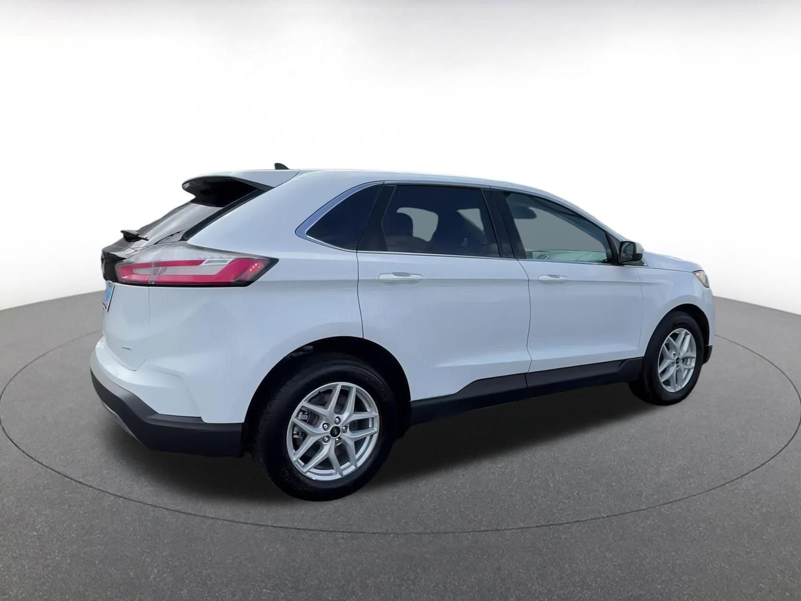 2024 Ford Edge SEL 15