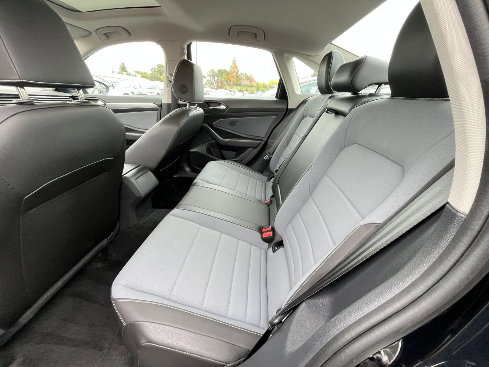 Thumbnail: 2025 Volkswagen Jetta - 24