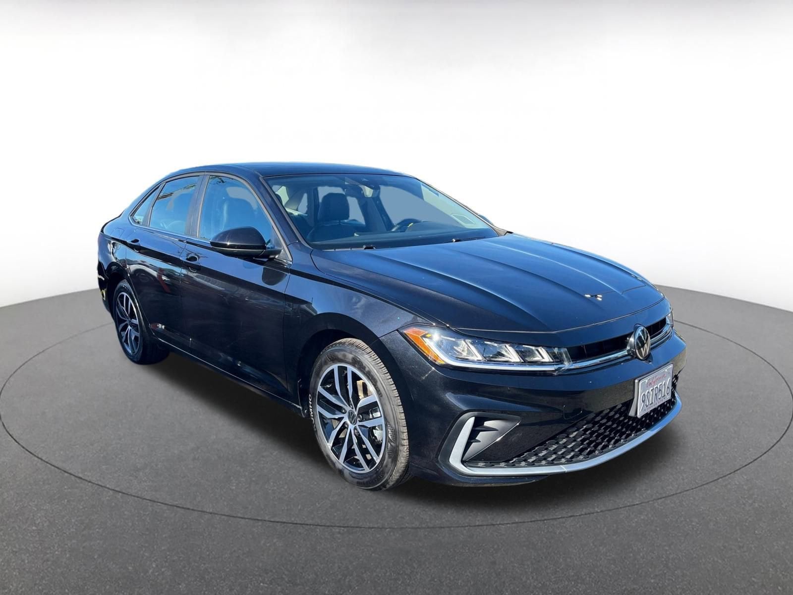 Thumbnail: 2025 Volkswagen Jetta - 1