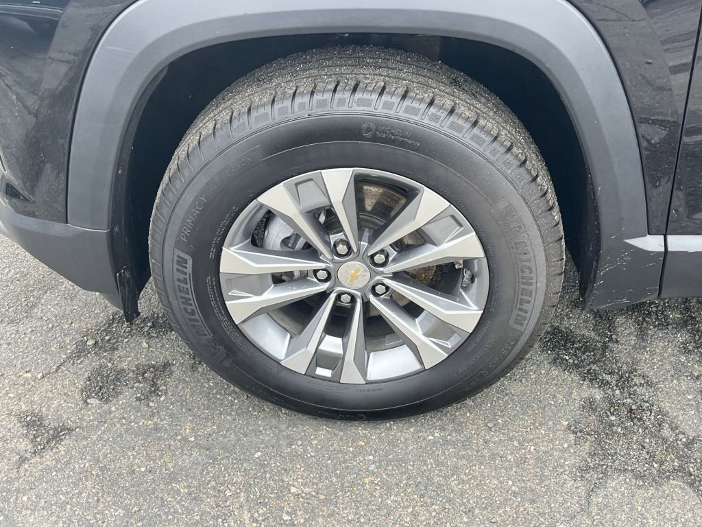 Thumbnail: 2025 Chevrolet Equinox - 18