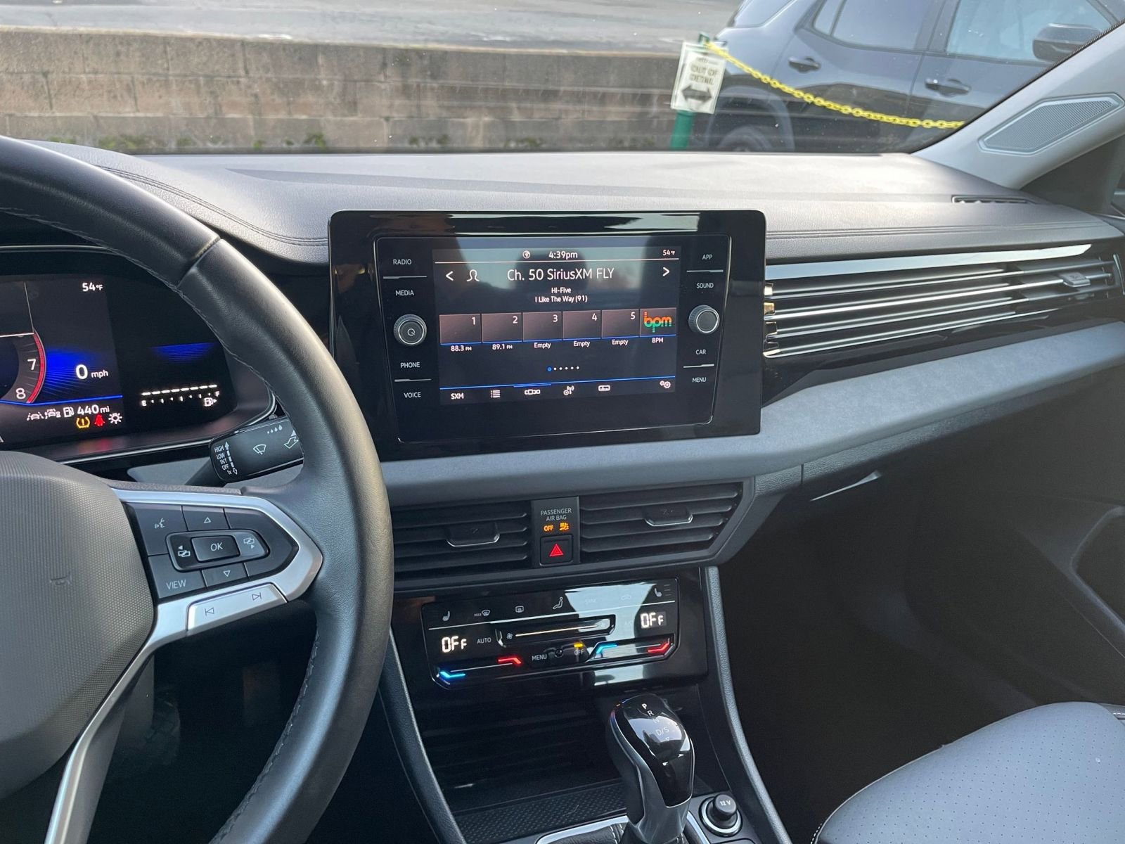 Thumbnail: 2025 Volkswagen Jetta - 17