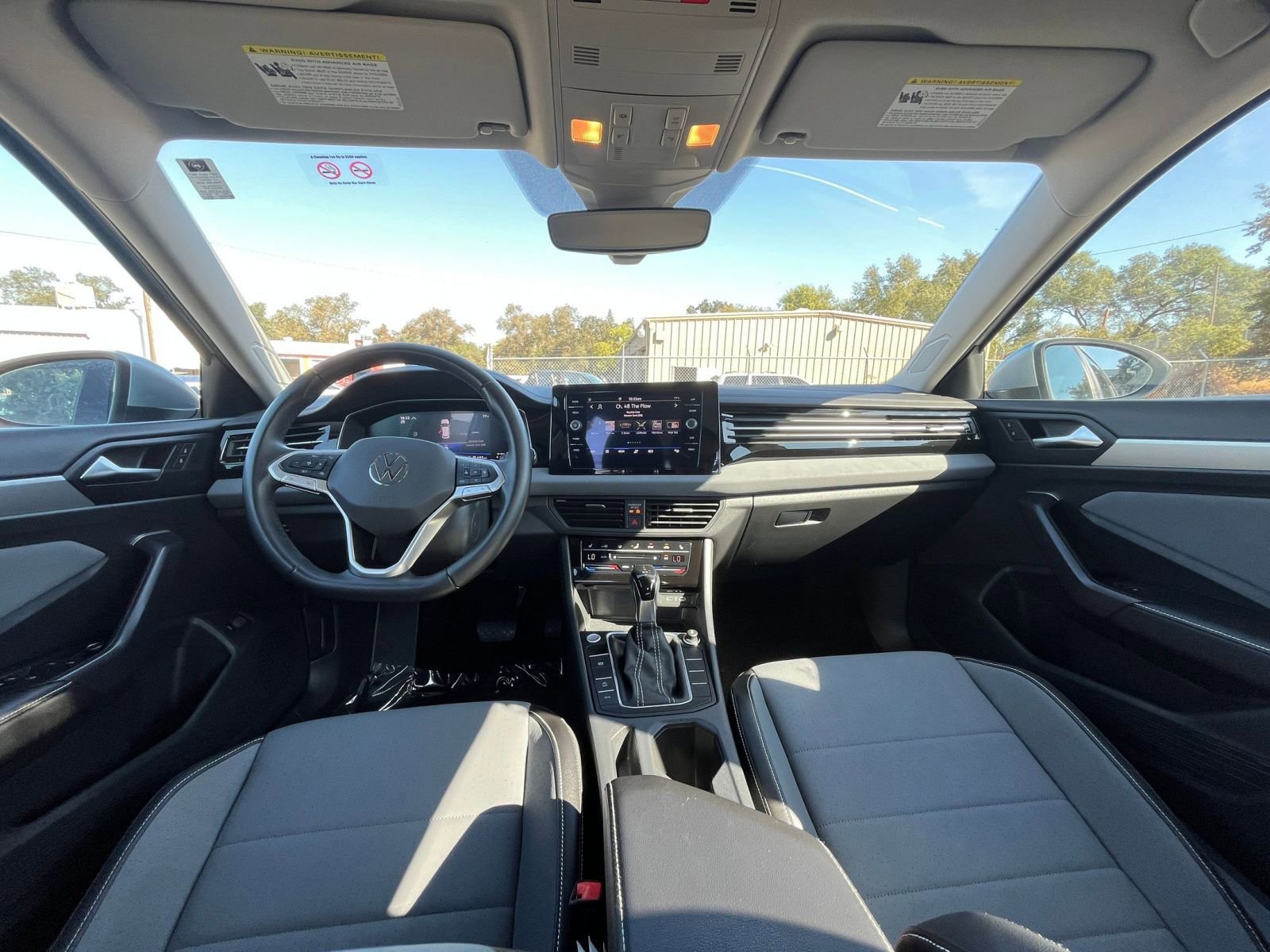 Thumbnail: 2025 Volkswagen Jetta - 32