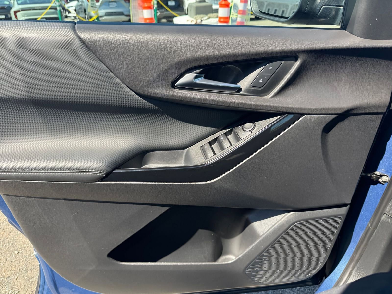 Thumbnail: 2025 Chevrolet Equinox - 18