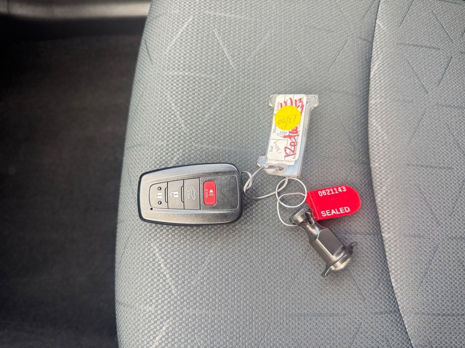 Thumbnail: 2025 Toyota RAV4 - 22