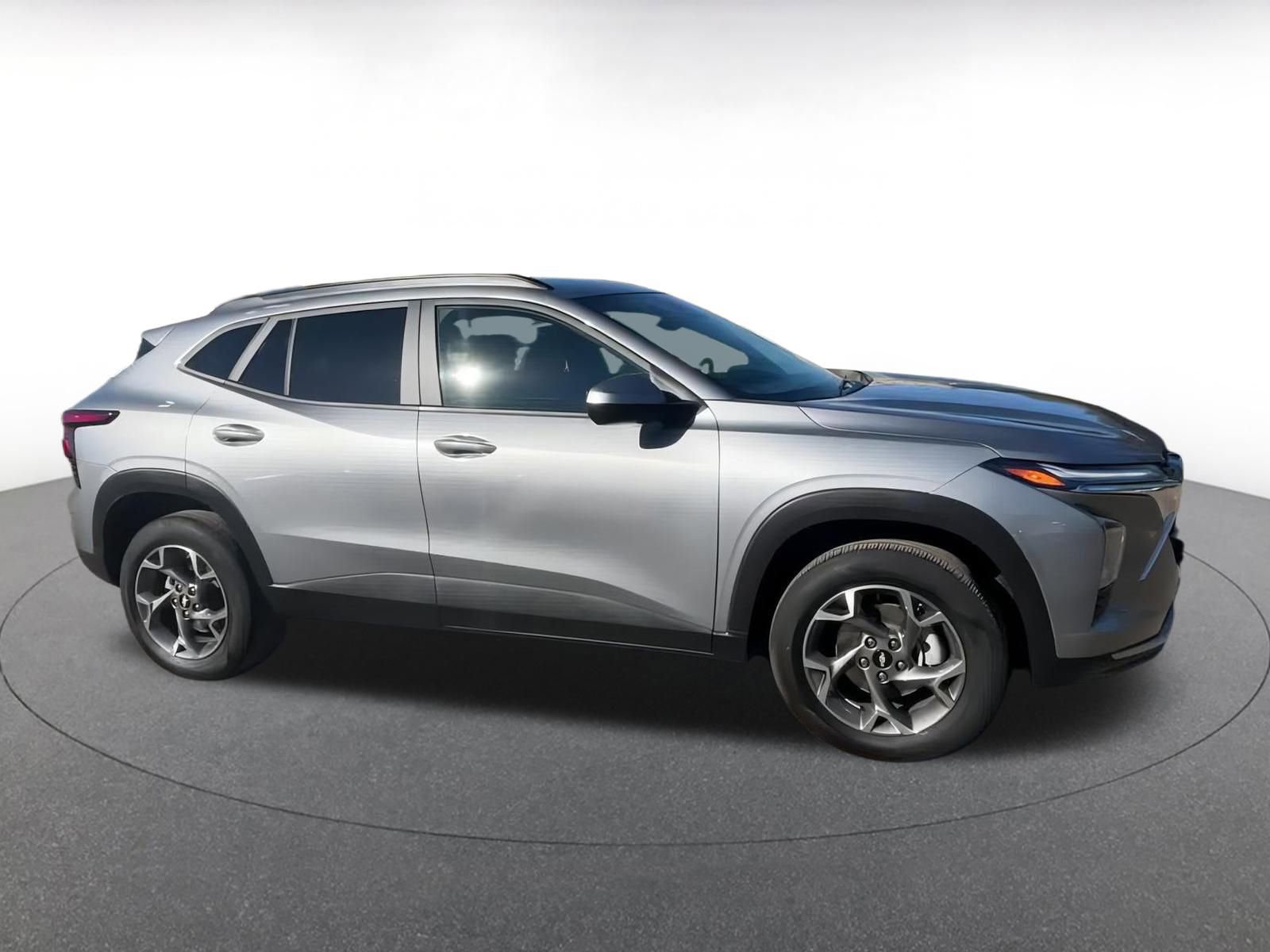 Thumbnail: 2025 Chevrolet Trax - 16