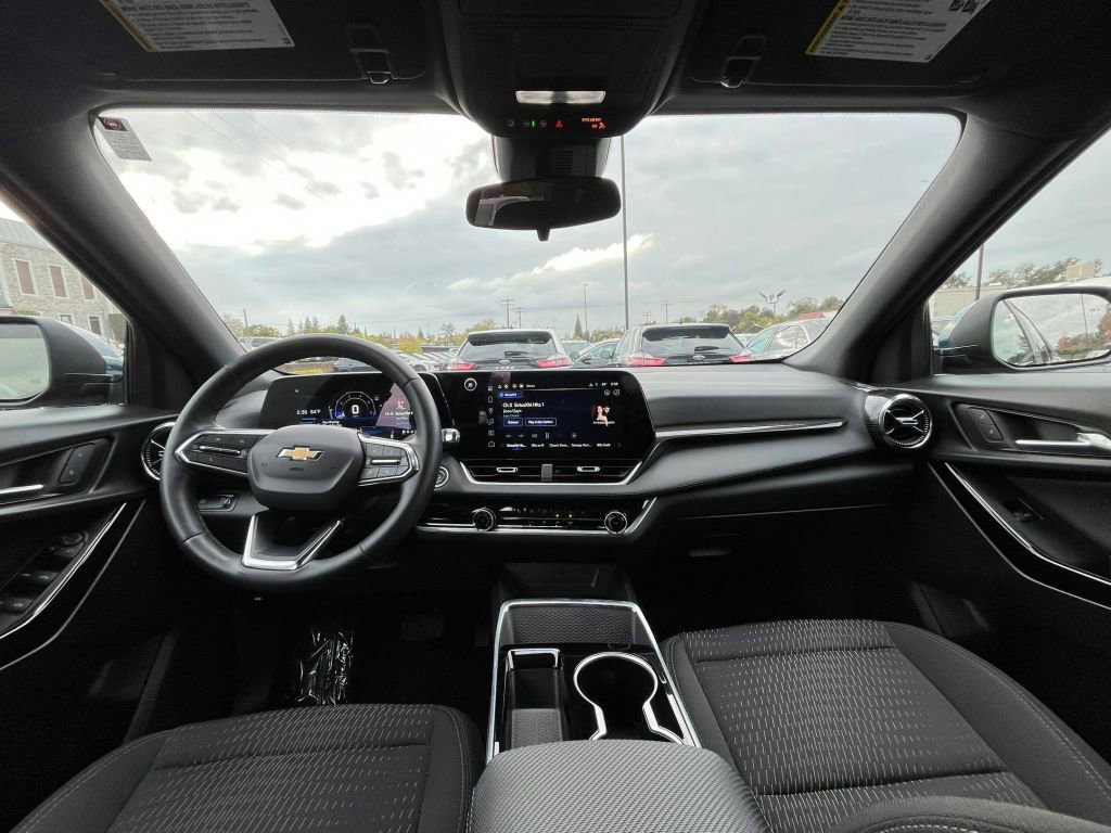 Thumbnail: 2025 Chevrolet Equinox - 35