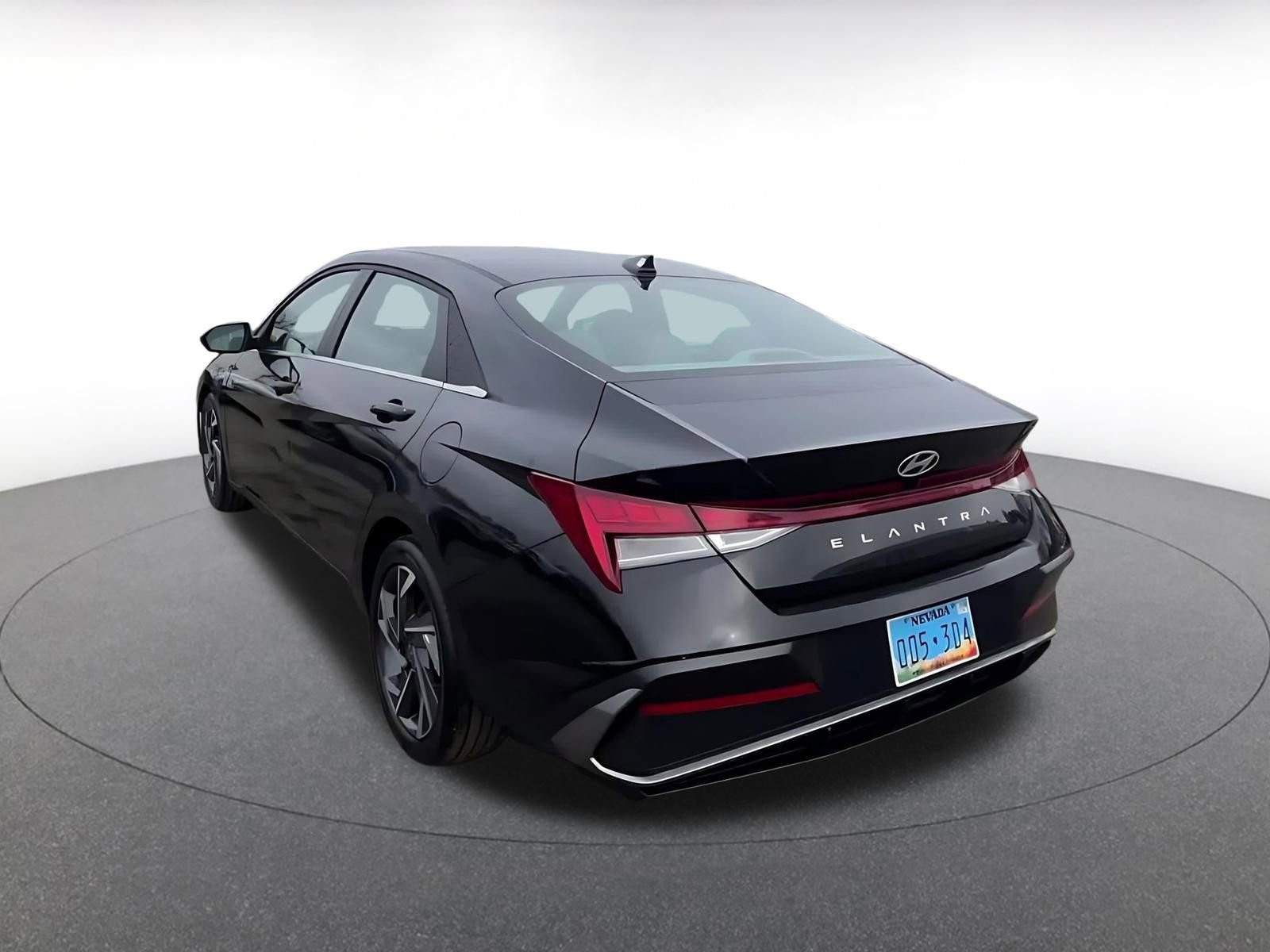 Thumbnail: 2025 Hyundai Elantra - 11