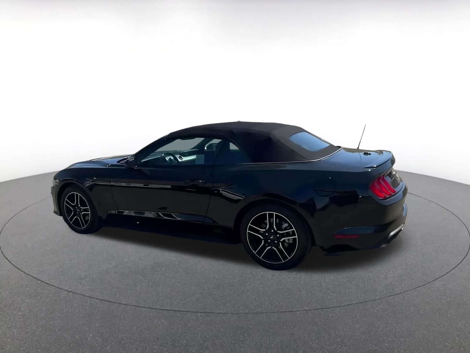 Thumbnail: 2023 Ford Mustang - 10