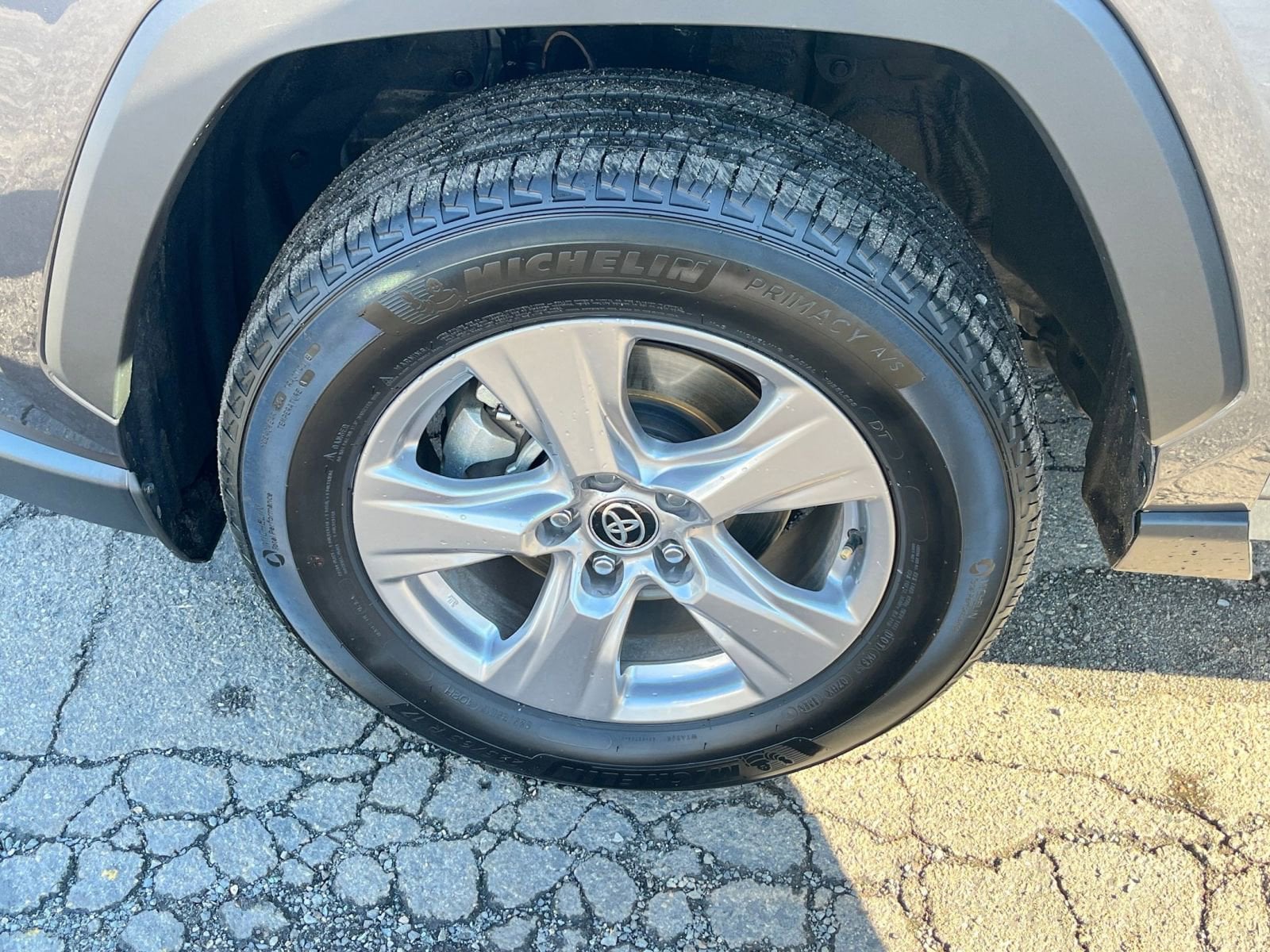 Thumbnail: 2025 Toyota RAV4 - 31