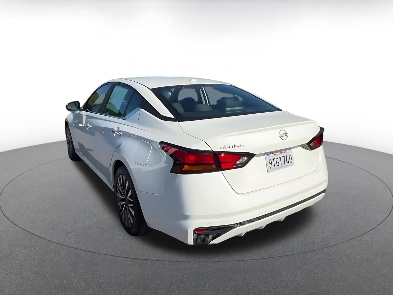 Thumbnail: 2025 Nissan Altima - 11