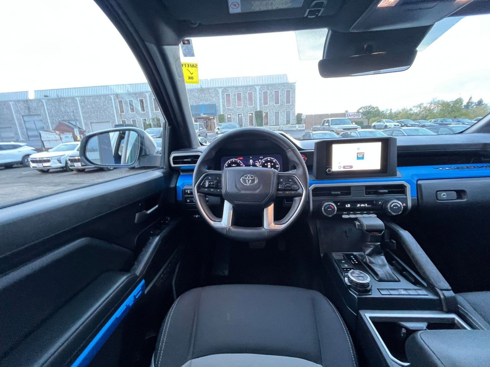 Thumbnail: 2025 Toyota Tacoma - 32