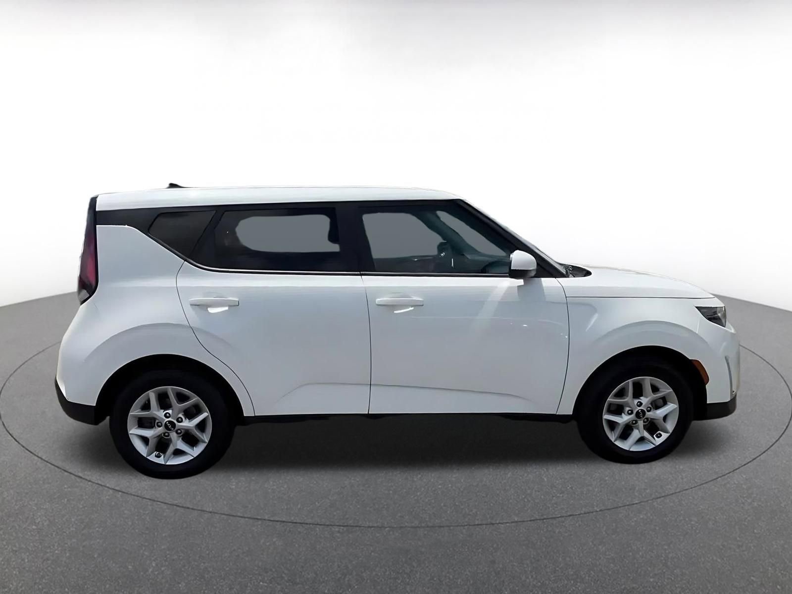 Thumbnail: 2025 Kia Soul - 16