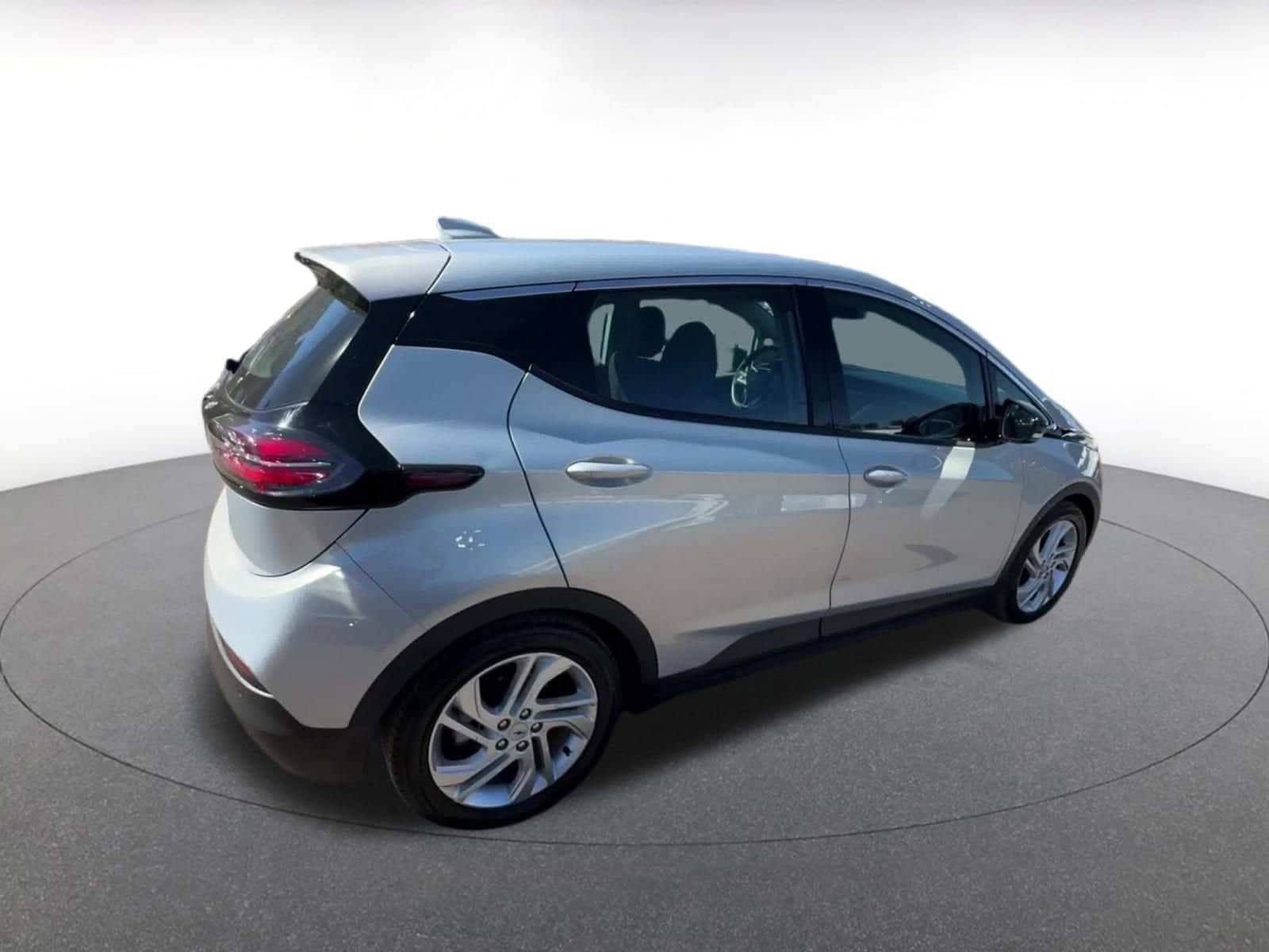 Thumbnail: 2023 Chevrolet Bolt EV - 15