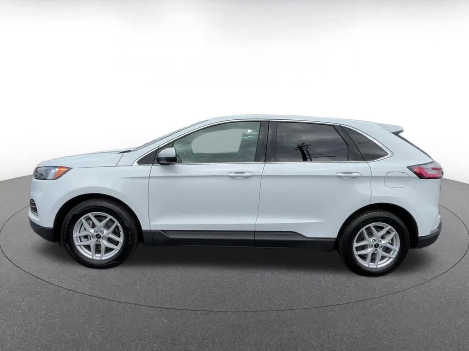 2024 Ford Edge SEL 8