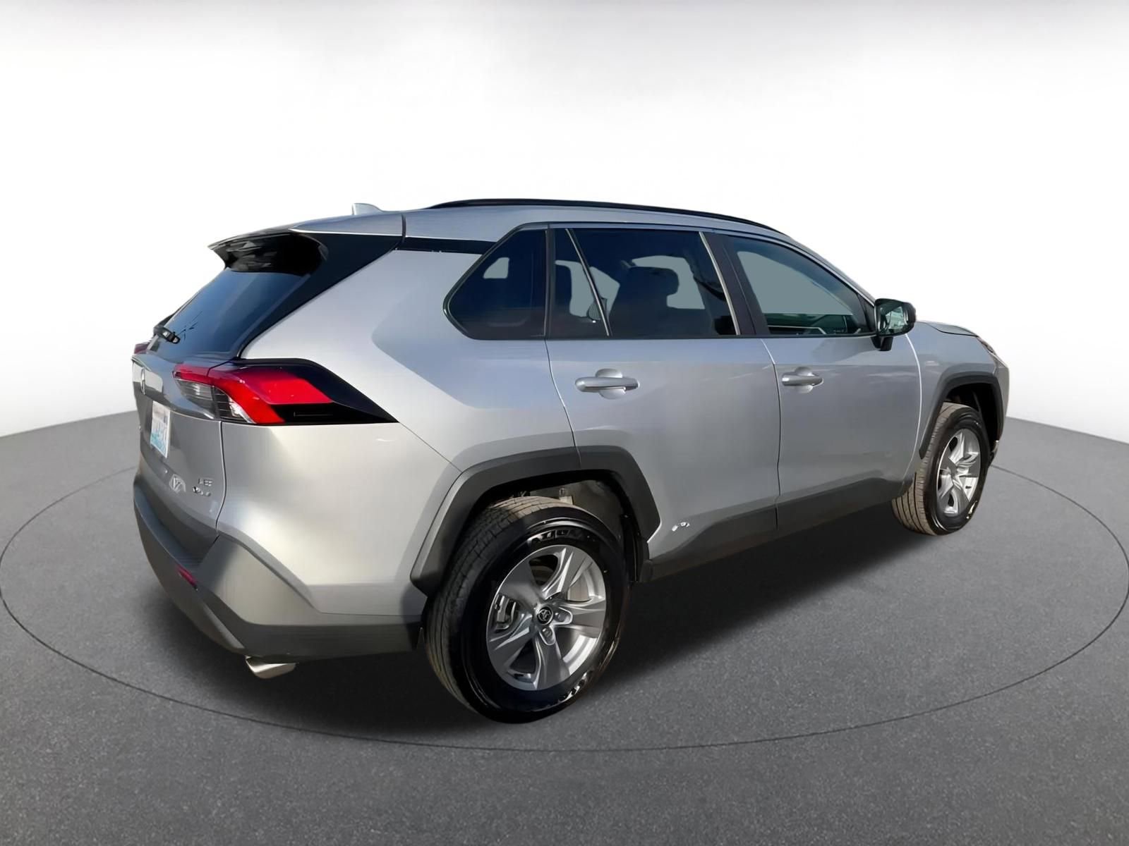 Thumbnail: 2025 Toyota RAV4 - 15