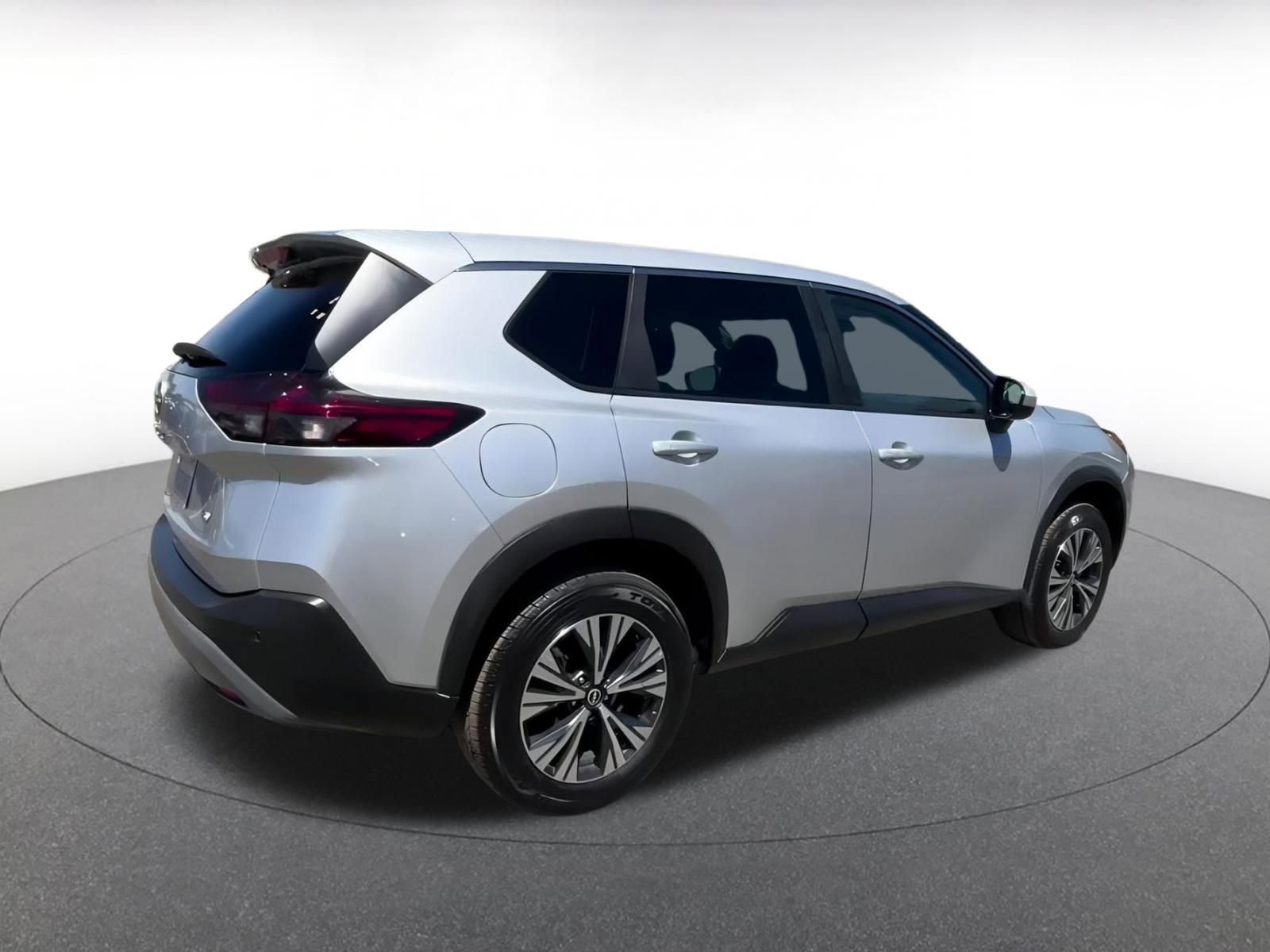 Thumbnail: 2023 Nissan Rogue - 15