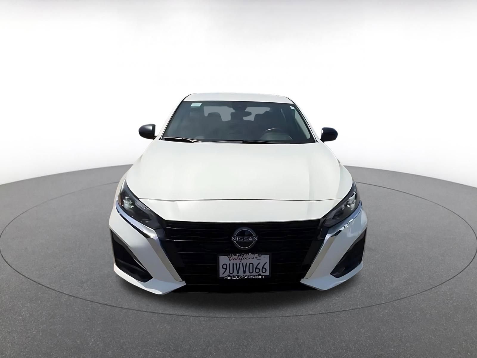 Thumbnail: 2025 Nissan Altima - 4