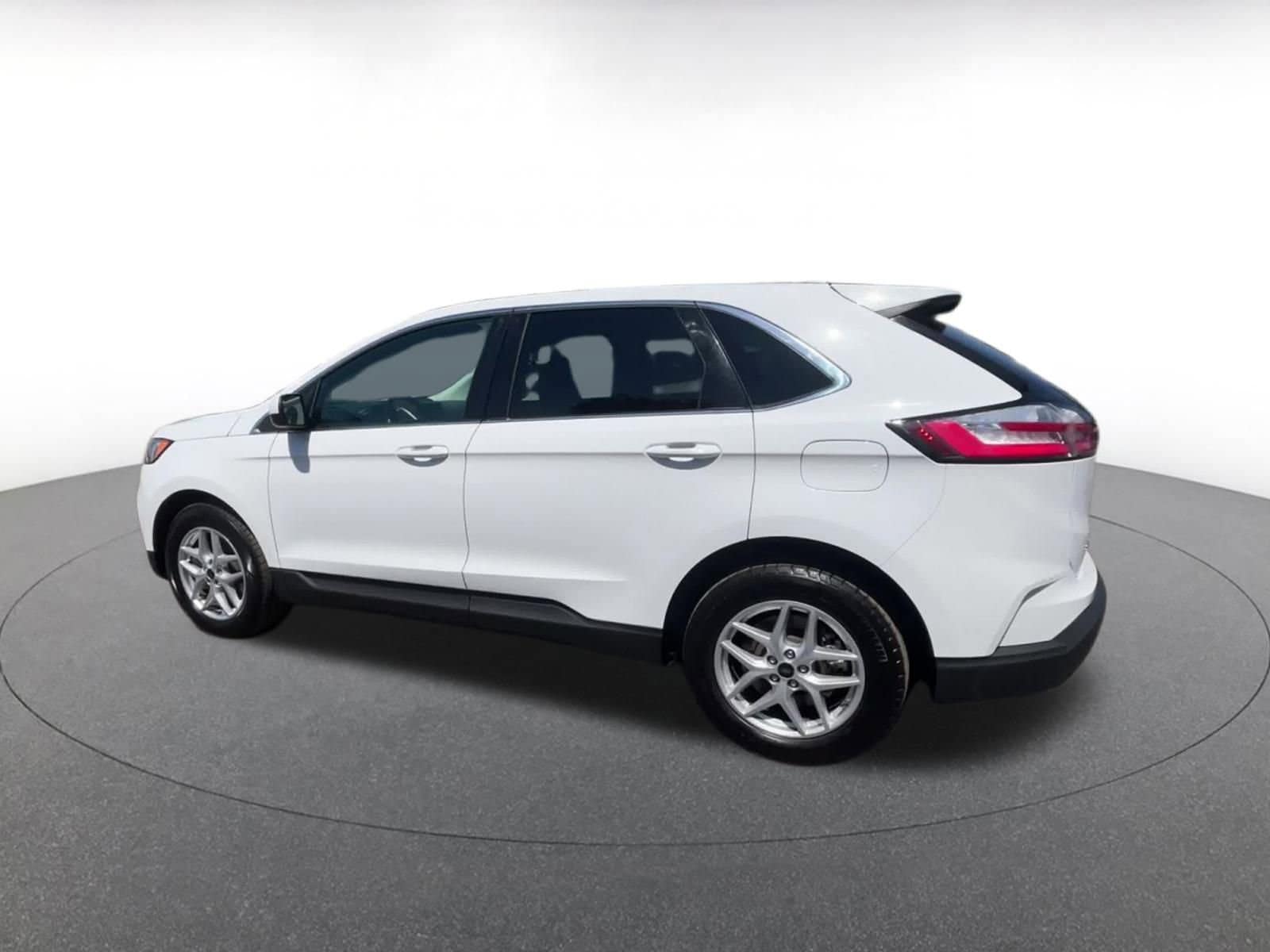 Thumbnail: 2024 Ford Edge - 10