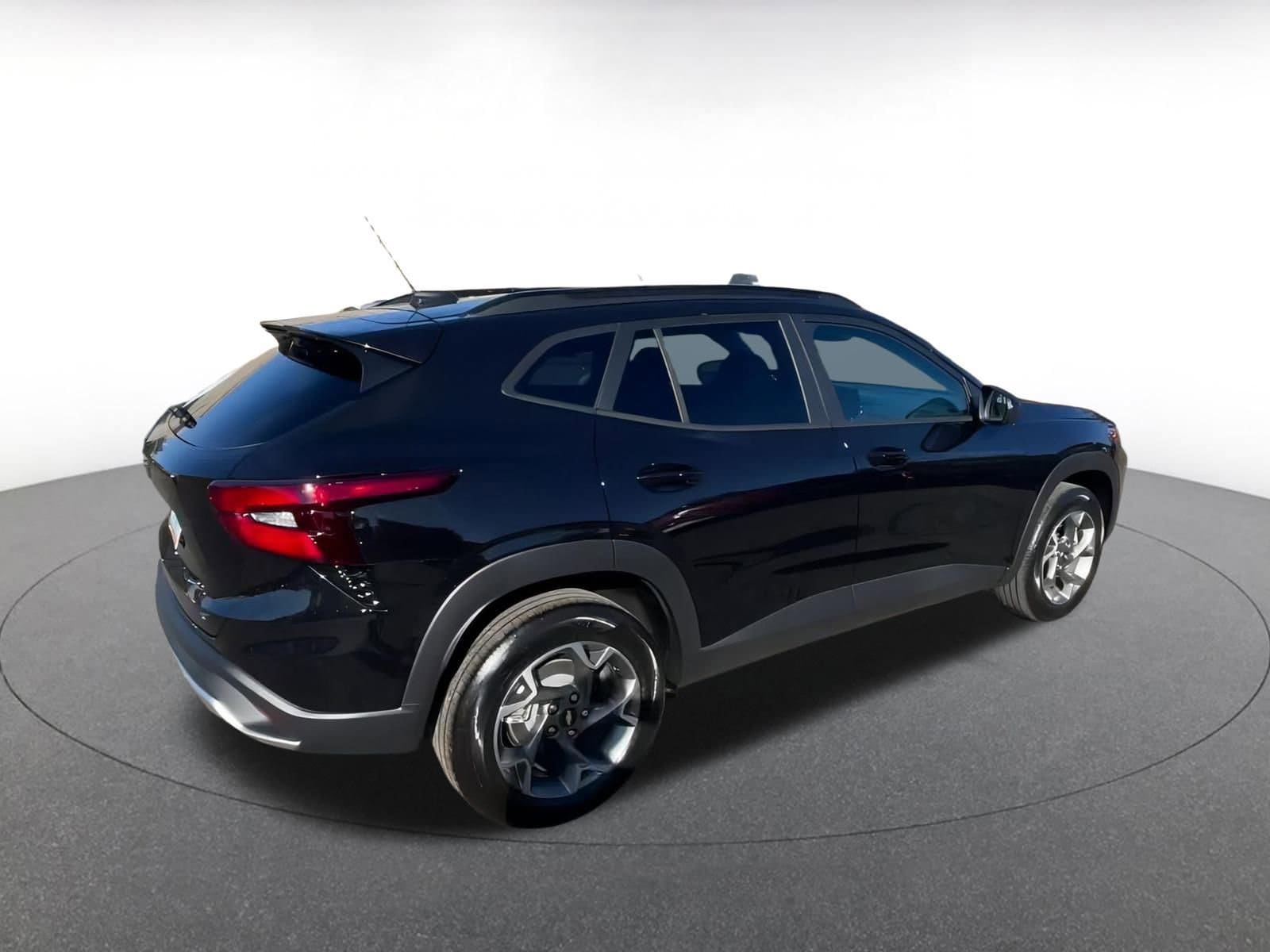 Thumbnail: 2025 Chevrolet Trax - 15