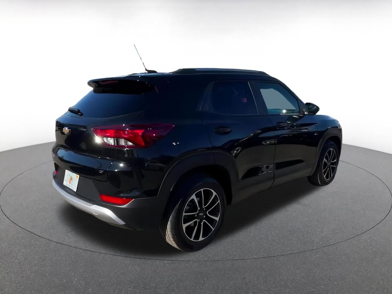 Thumbnail: 2025 Chevrolet TrailBlazer - 14