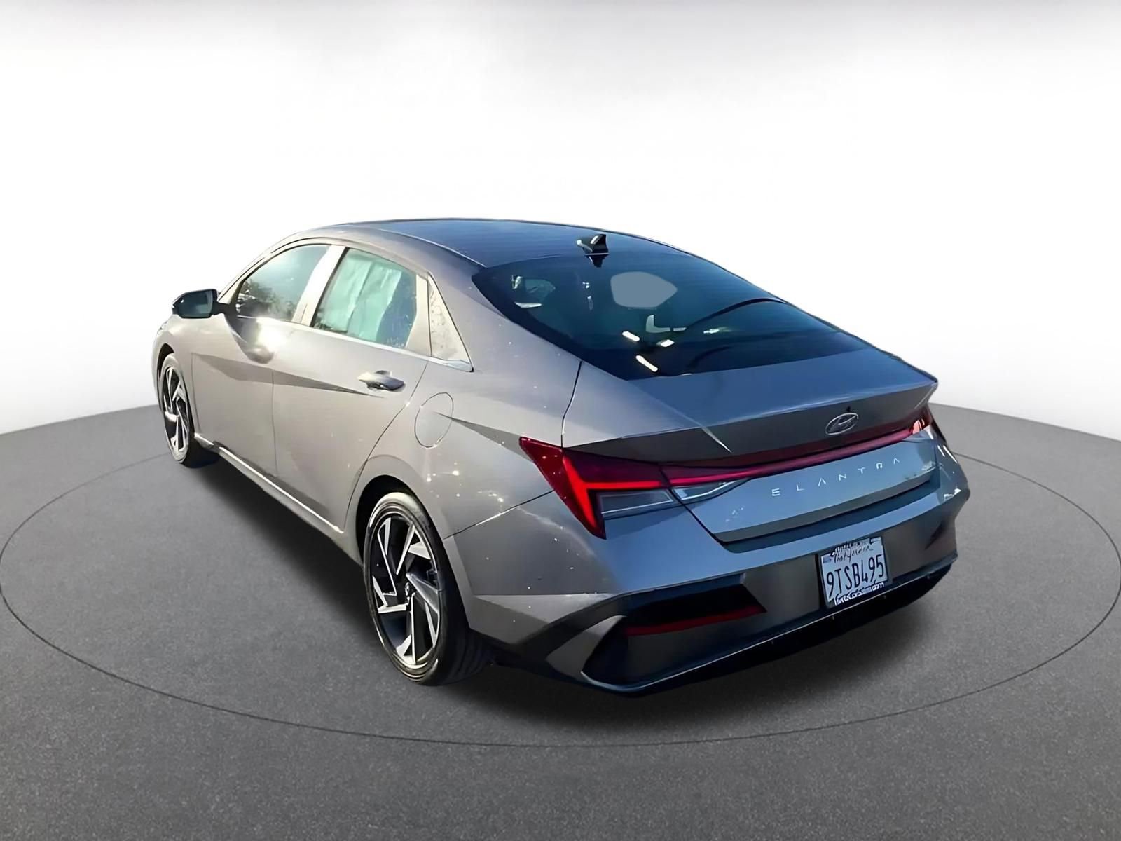 Thumbnail: 2025 Hyundai Elantra - 11