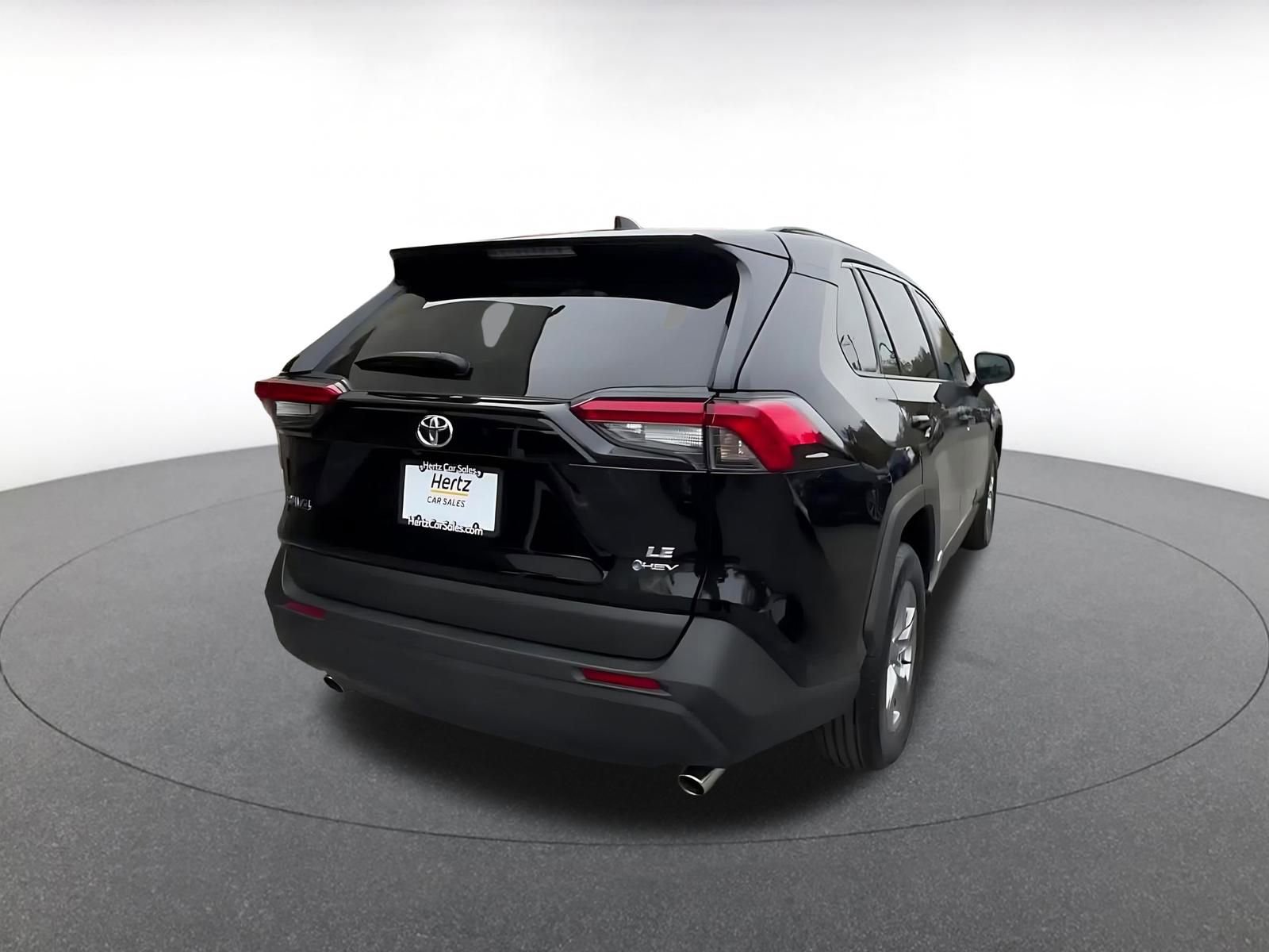 Thumbnail: 2025 Toyota RAV4 - 14