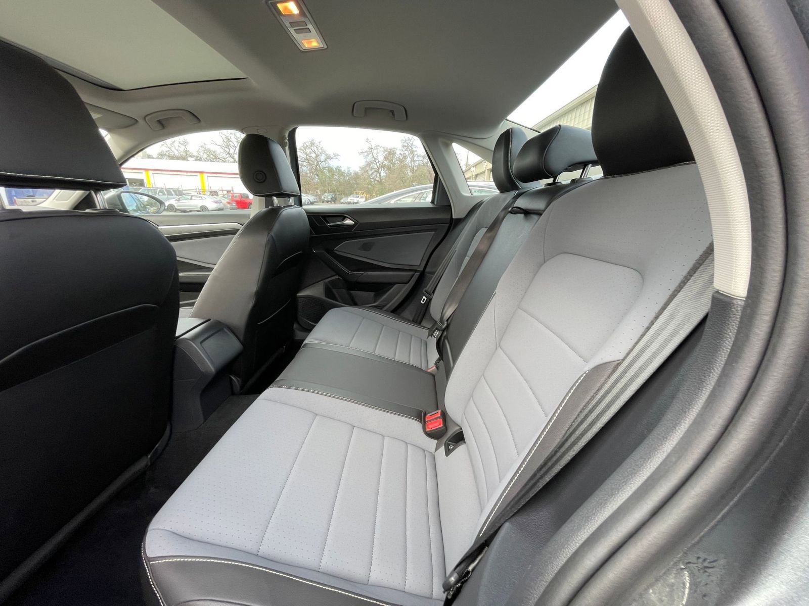 Thumbnail: 2025 Volkswagen Jetta - 24