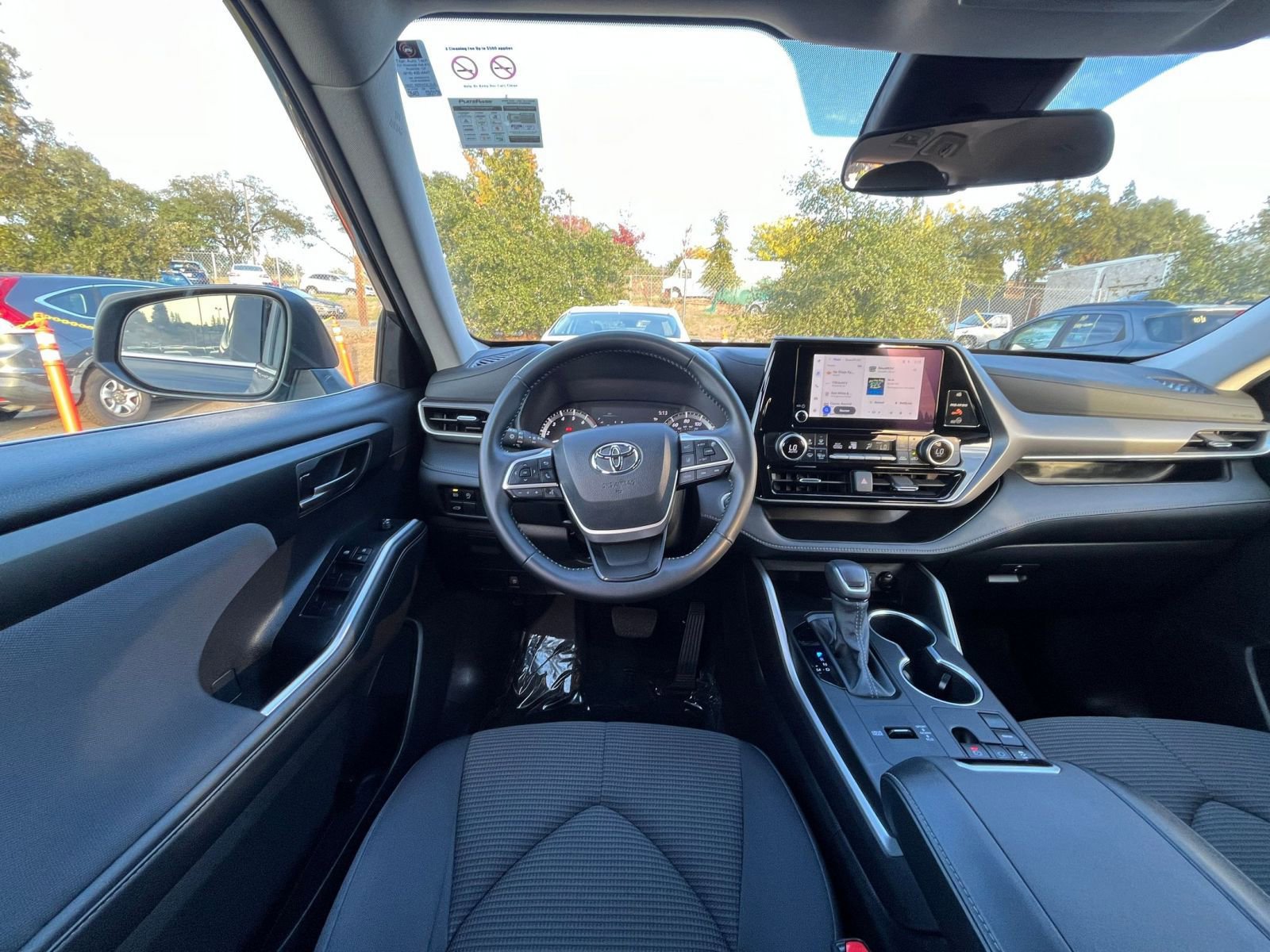 Thumbnail: 2025 Toyota Highlander - 35