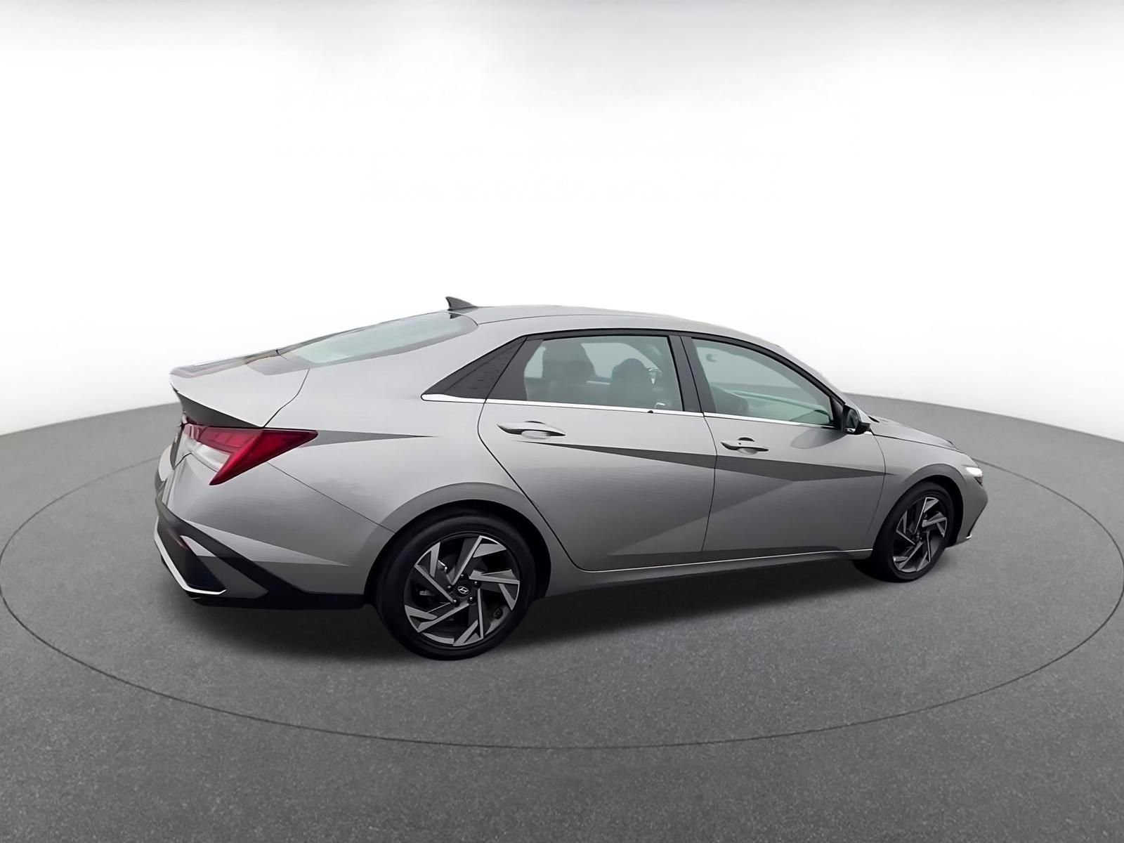 Thumbnail: 2025 Hyundai Elantra - 15