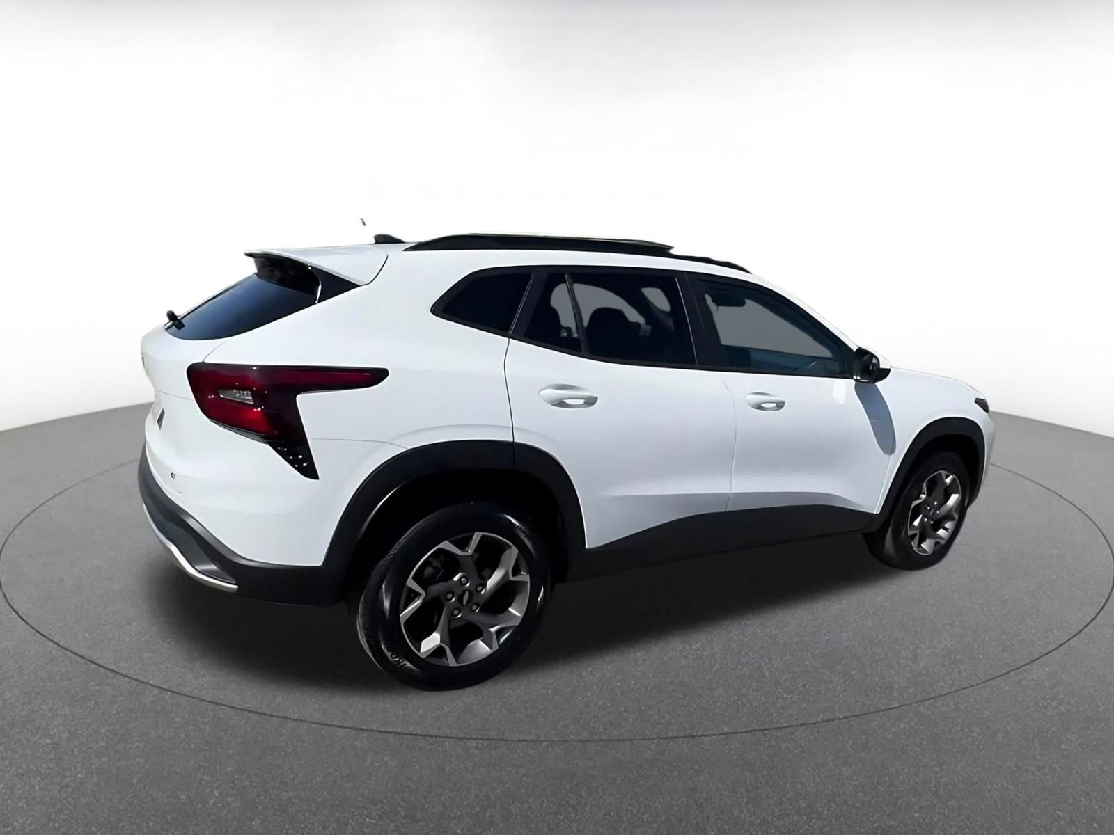 Thumbnail: 2025 Chevrolet Trax - 15