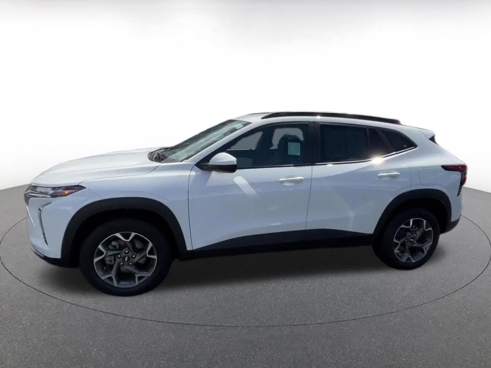 Thumbnail: 2025 Chevrolet Trax - 9
