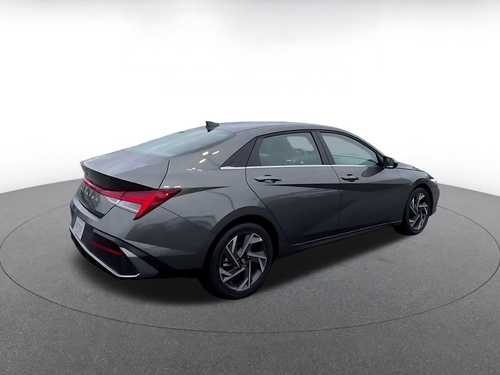 Thumbnail: 2025 Hyundai Elantra - 15