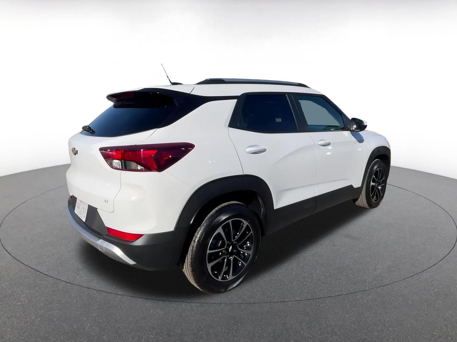 Thumbnail: 2025 Chevrolet TrailBlazer - 15