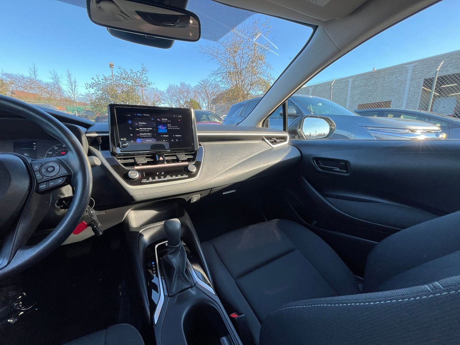 Thumbnail: 2025 Toyota Corolla - 33